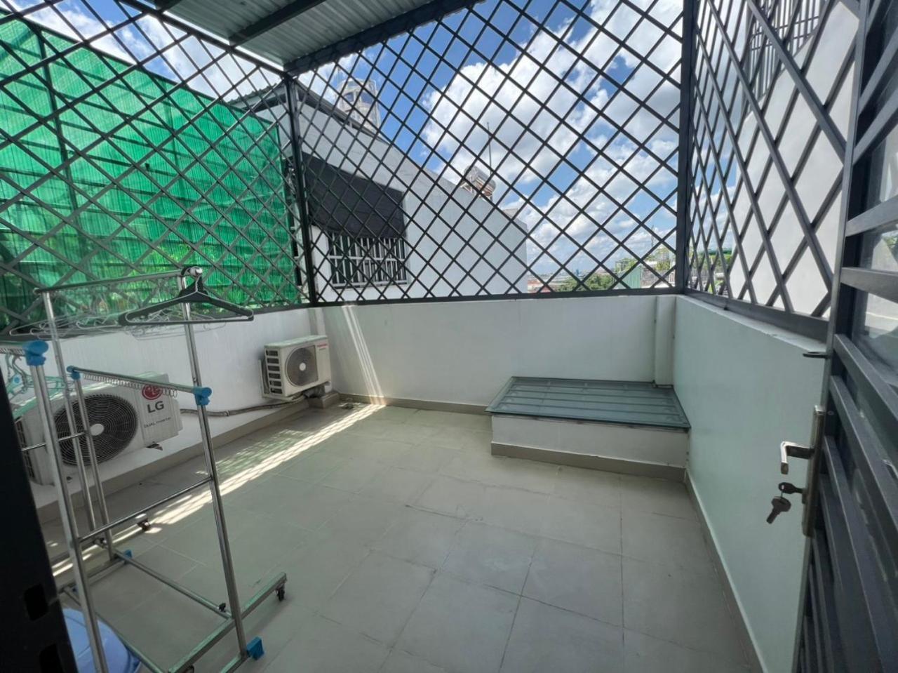 Khách sạn hẻo lánh Nha Nguyen Full Noi That